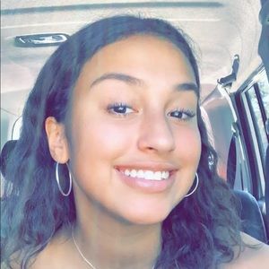 Meet your Posher, Jade